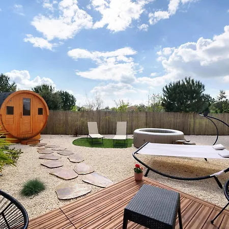 ヴィラ Avec Piscine Et Sauna *